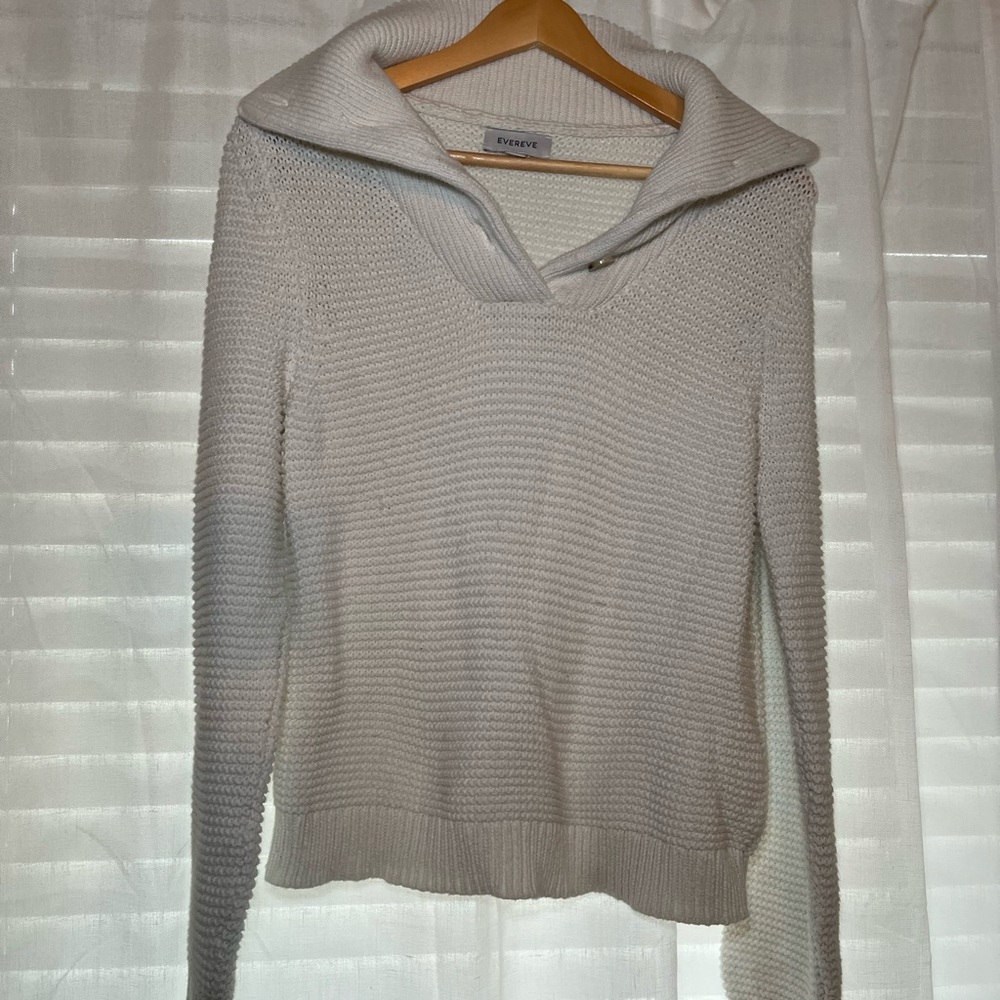 Evereve Cream V-Neck Sweater
